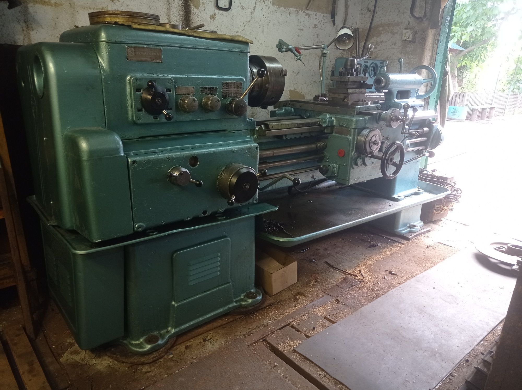 Продам токарний станок 1к62