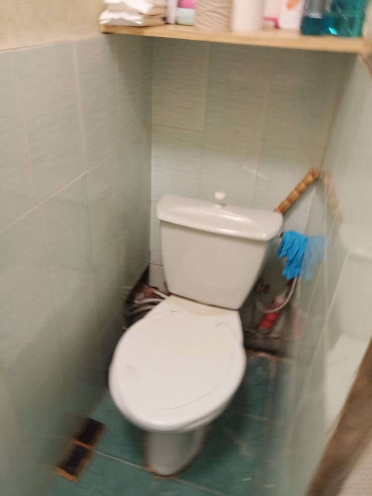 Продам кімнату в гуртожитку. Просп. Європейського Союзу,90.