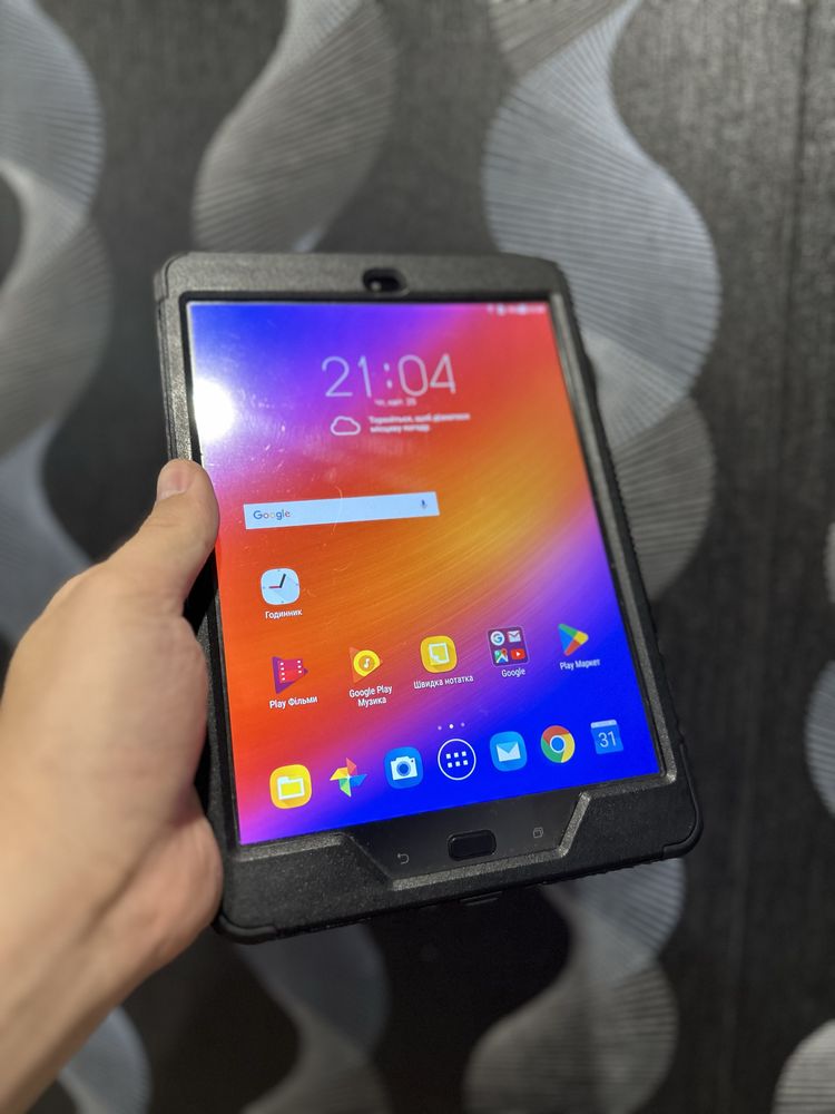 Планшет ASUS ZenPad 3S (4GB, 32GB, Snapdragon 650, 7800mAh)