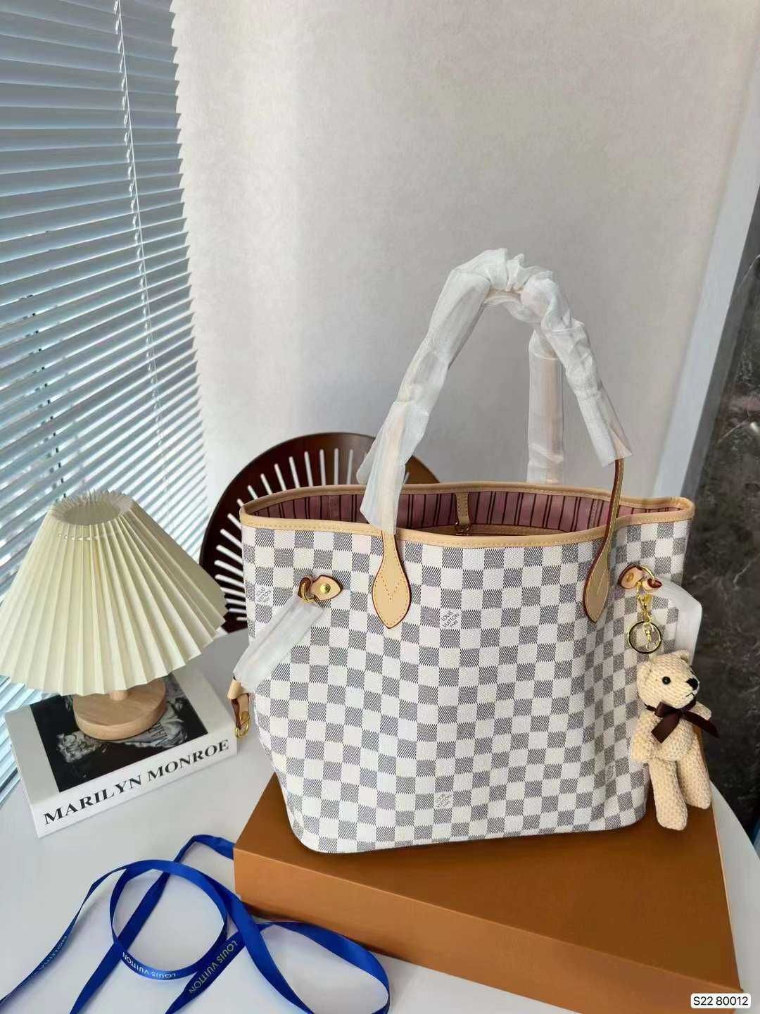 Torebka damska elegancka Louis Vuitton od reki 6352