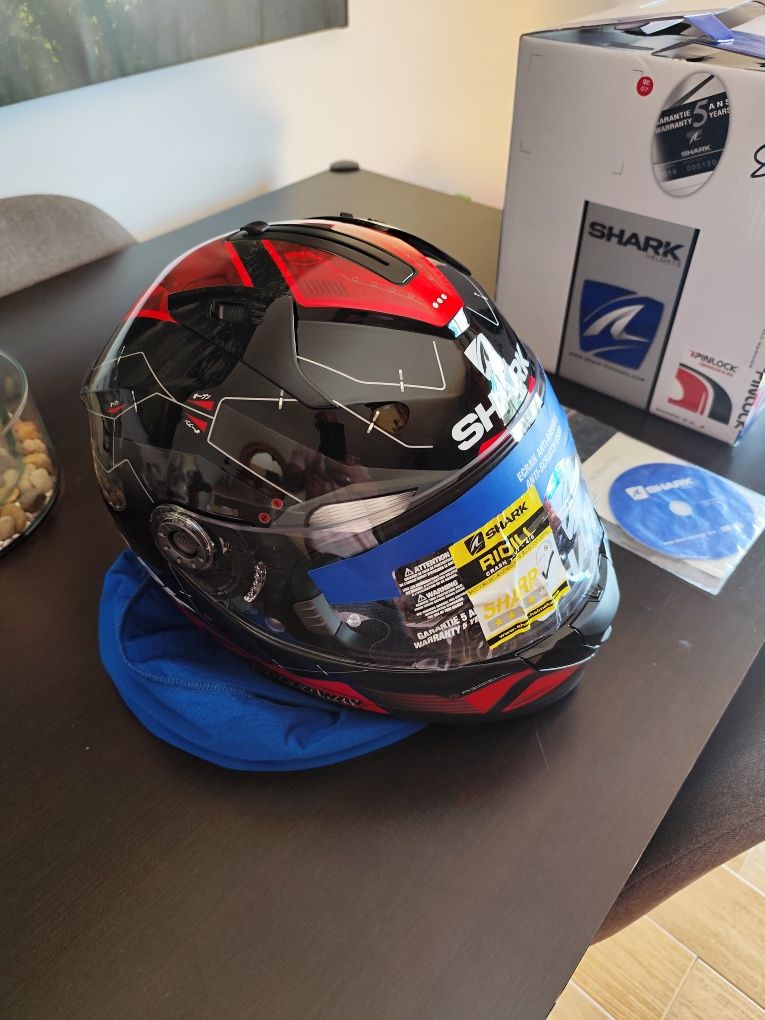 Capacete shark novo , tamanho S
