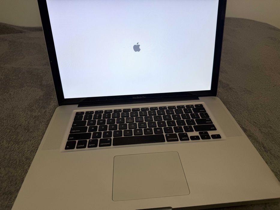 MacBook Pro 15 cali