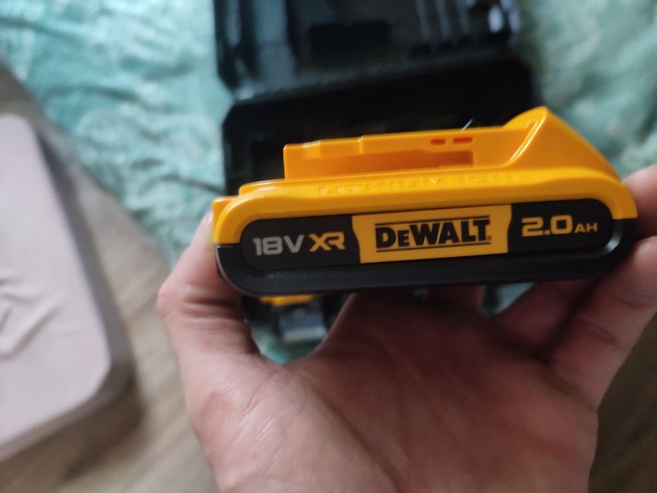 Sprzedam wkrętarko- wiertarkę DeWalt