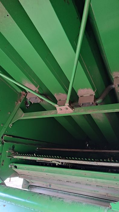 Продам комбайн Джон дір 1052