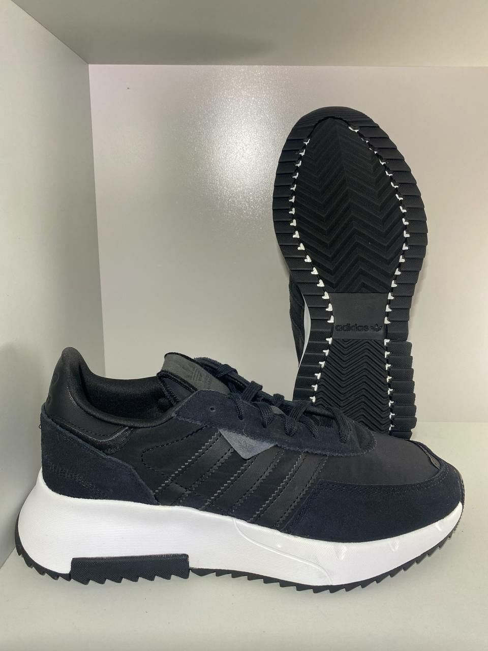 Нові Adidas Retropy F2