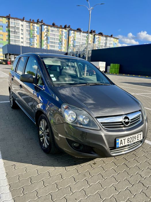 Opel Zefira 2011