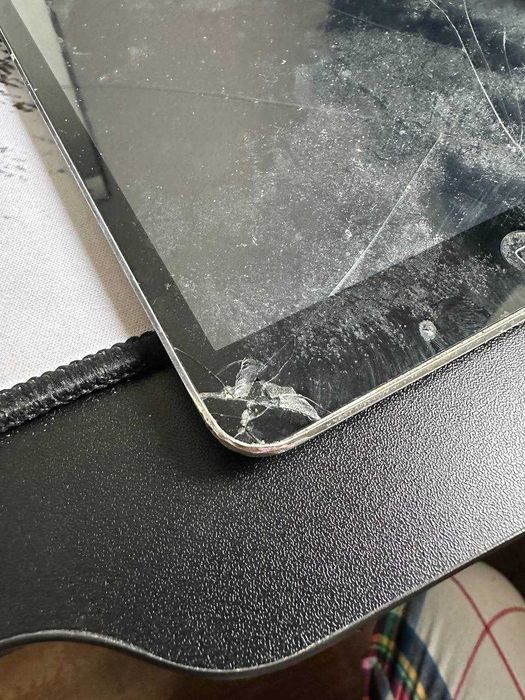 Apple iPad mini 2 16гб планшет робочий на запчастини