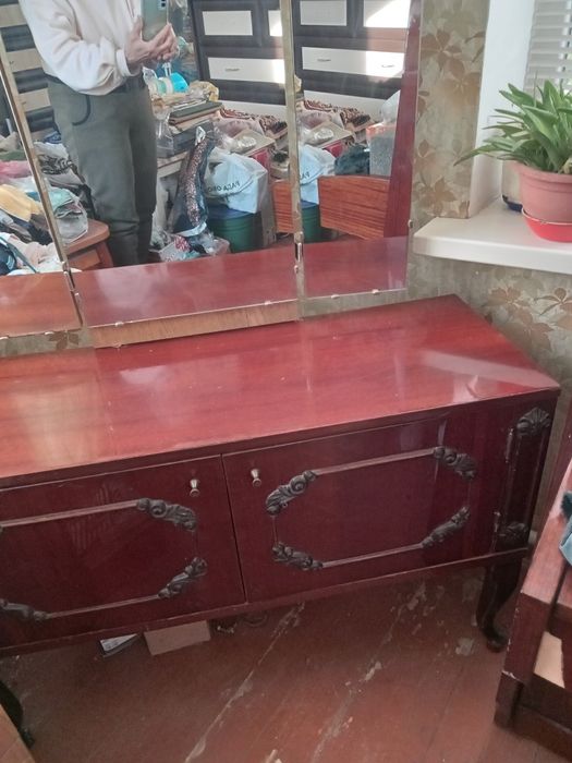 Продам трельж Руминский  1200 гр или тумбу отдельно -1000 гр.