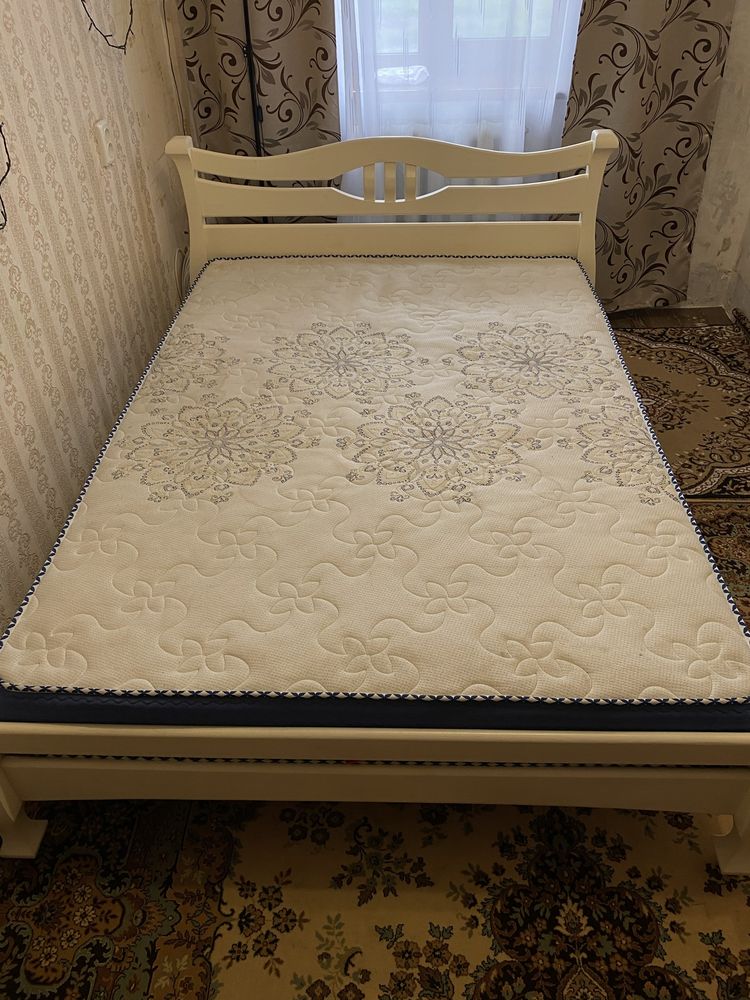 Ліжко кровать з матрацом