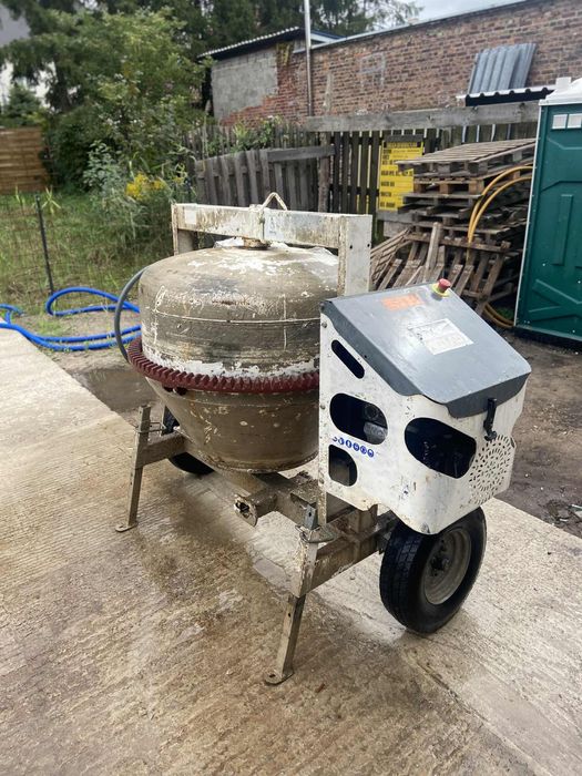 Betoniarka Spalinowa Altrad 250L