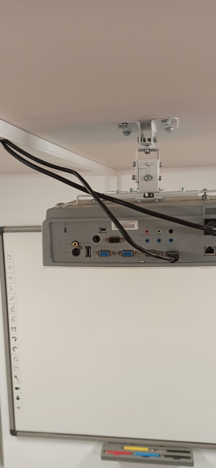 Tablica interaktywna Avtek TT Board 80 PRO + projektor