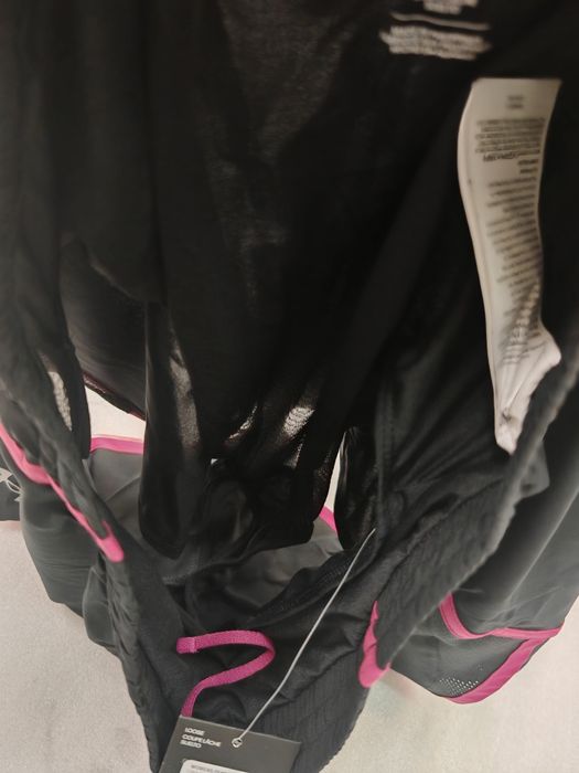 Spodenki damskie szorty L fit fitness krótkie Under Armour USA
z ró