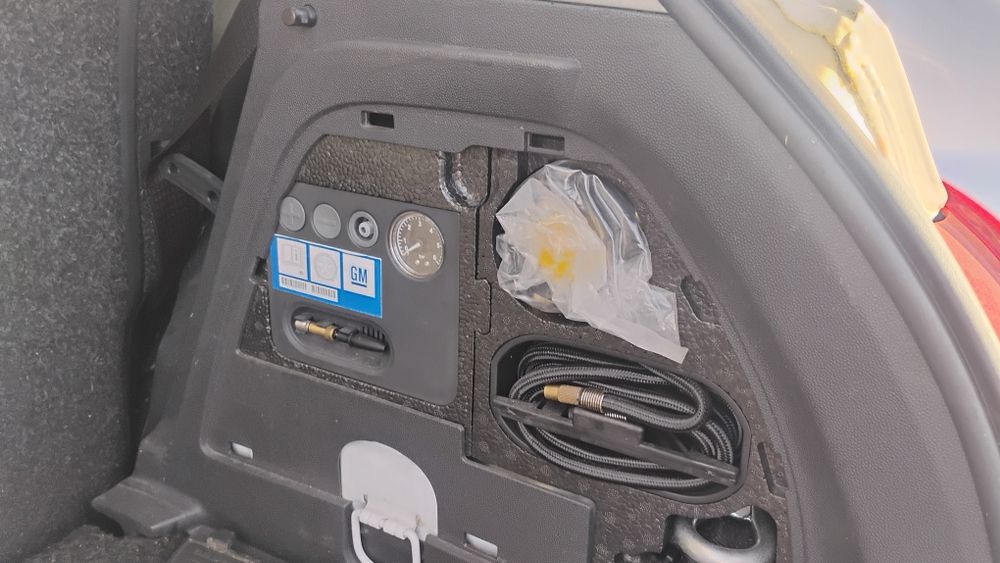 Zestaw awaryjny opel corsa D