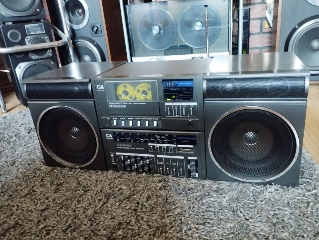 Radiomagnetofon Sanyo C4 - japoński vintage audio 1984