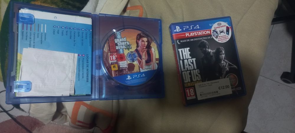 2 jogos GTA V e The Last of US remasterizado ps4