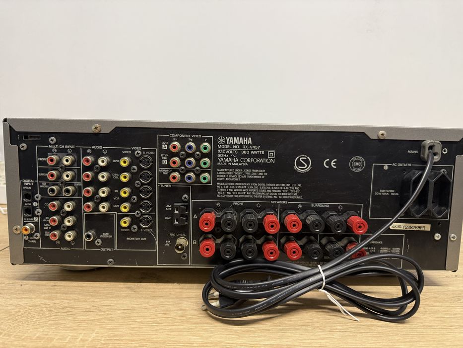Amplituner Yamahy RX-V457