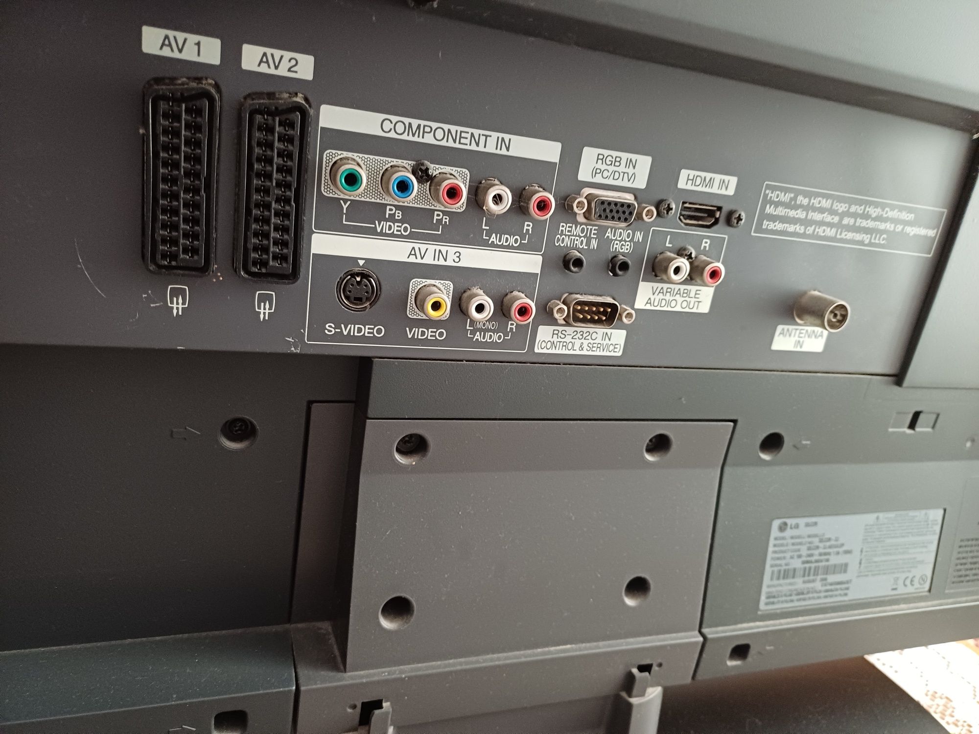 Telewizor LG LG32LC2R