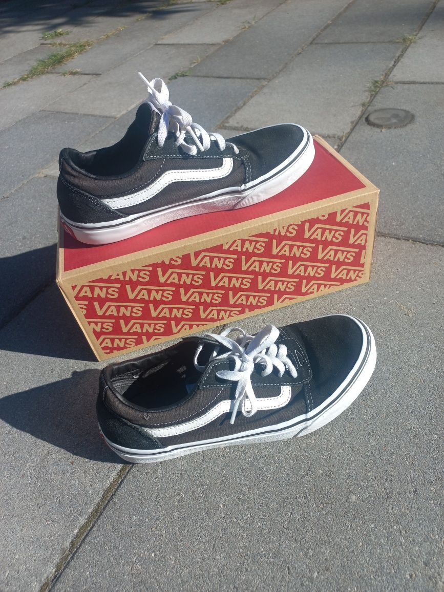 Buty vans damskie rozmiar 37 / 23.5cm trampki