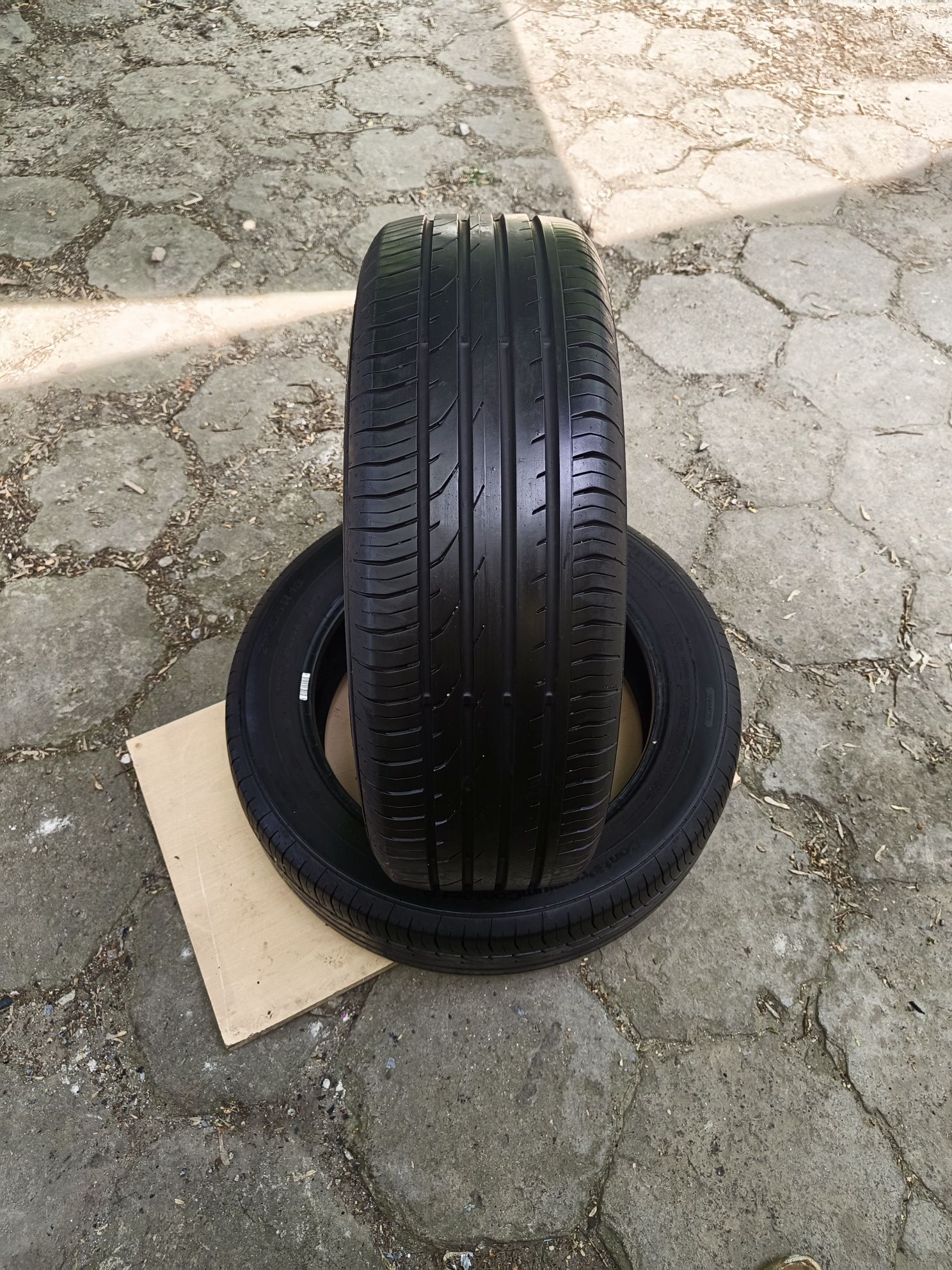 6,8mm Continental 215/55 R18, cena za 2szt.