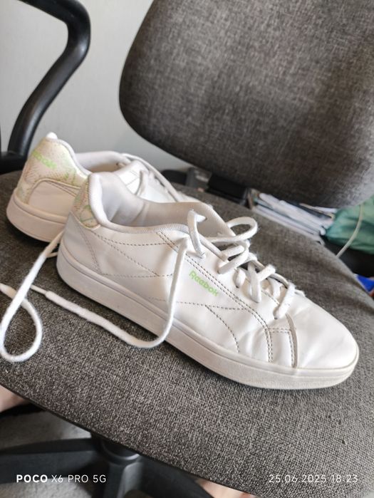 Reebok  rozmiar 37