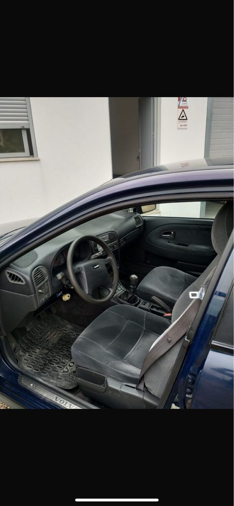 Carro Volvo v40
