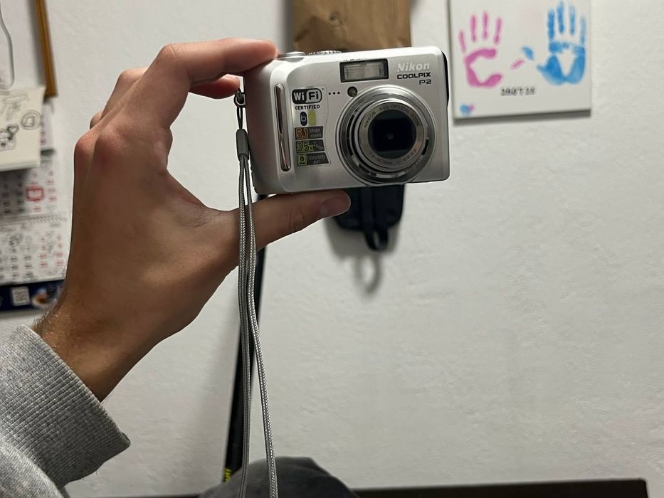 Цифровий фотоапарат nicon Coolpix p2