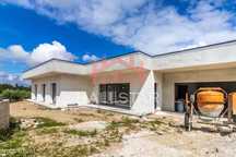 Moradia T3 / Em Construção / Térrea / Garagem para 2 carros / Campo Am