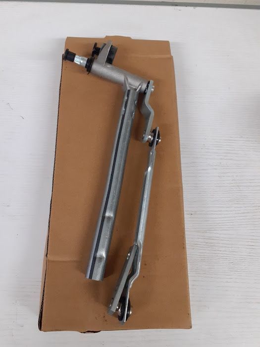 MECHANIZM WYCIERACZEK LEWY BEZ SILNICZKA SEAT LEON 05-12 NOWY