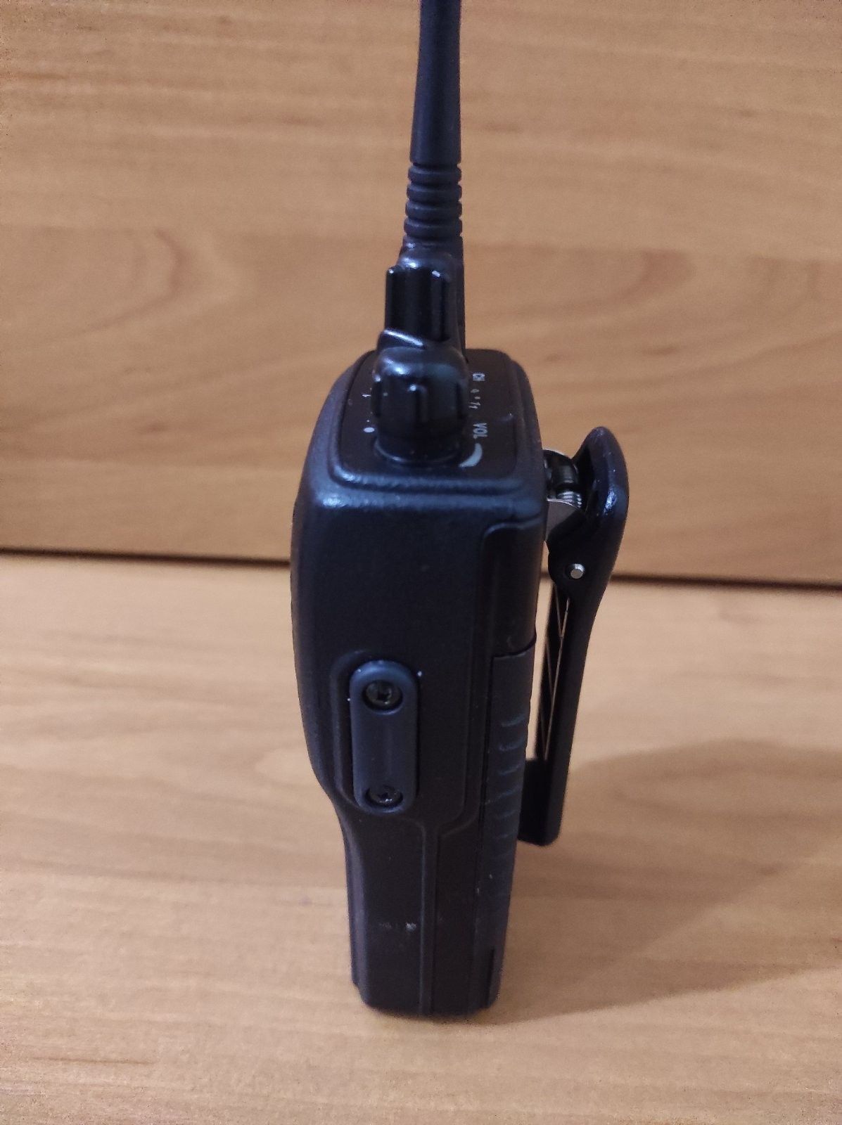Радіостанція Vertex Standard VX-160U