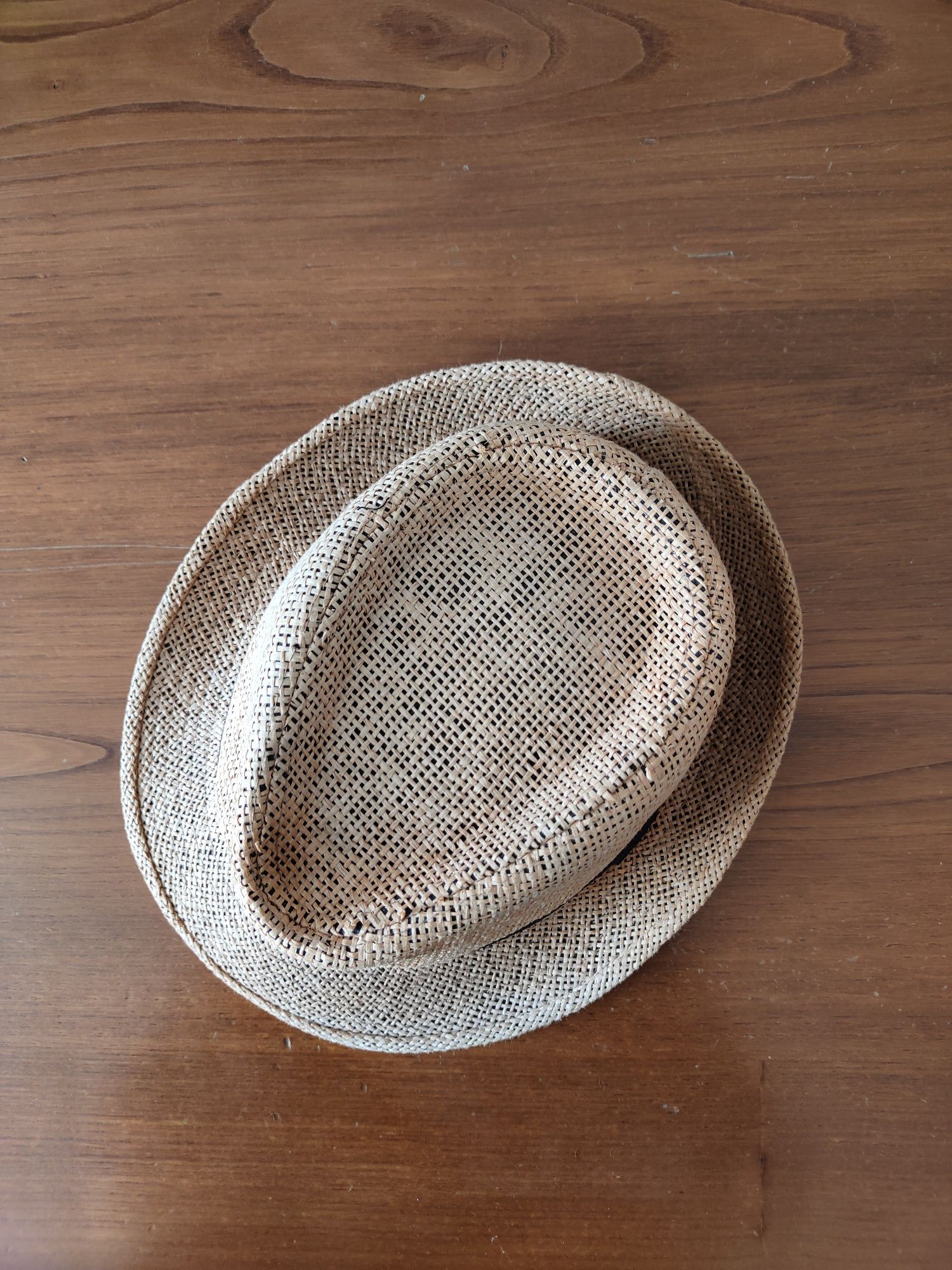 Chapéu estilo Panamá palha