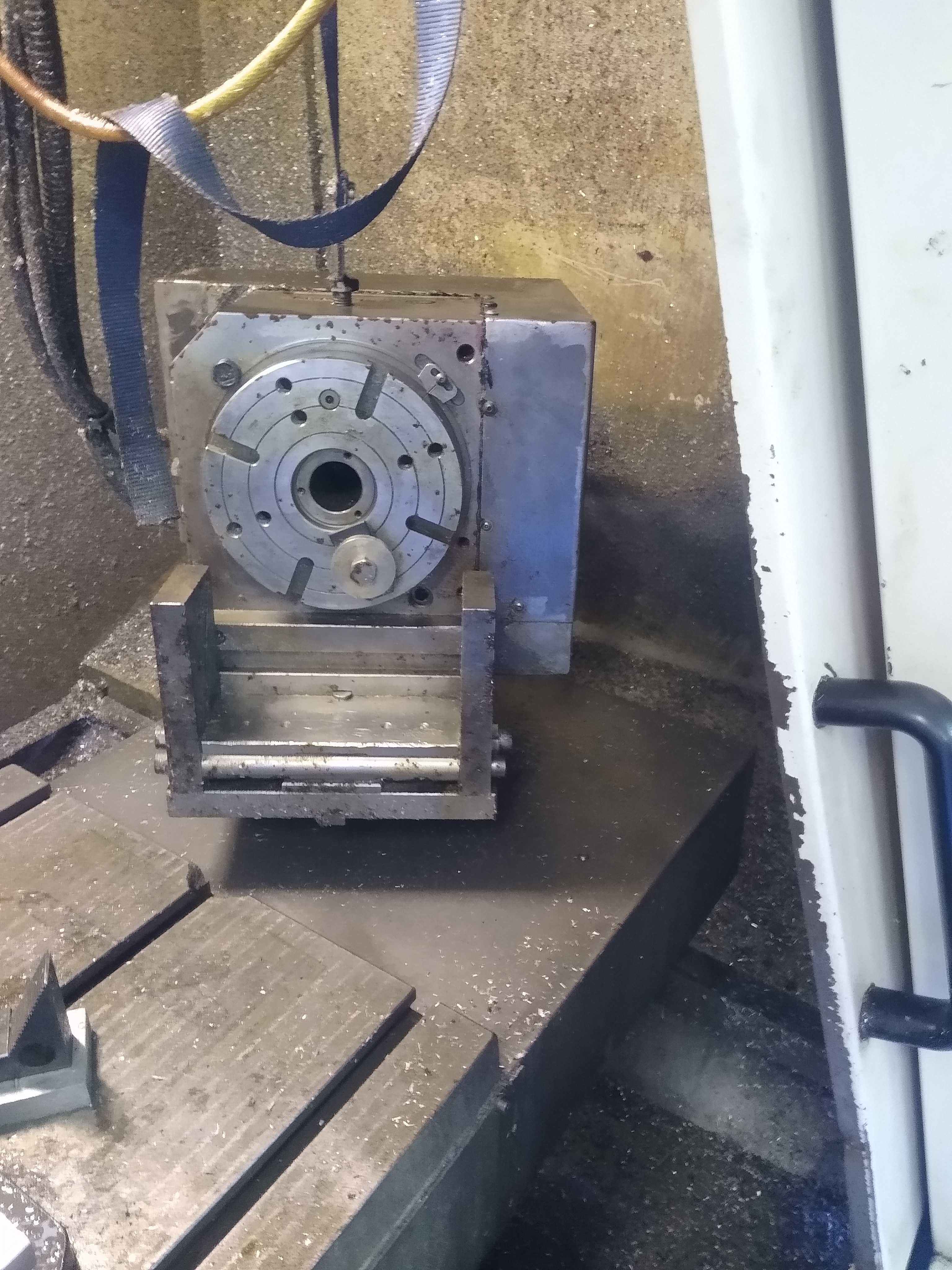Frezarka CNC CINCINNATI ARROW 750 -4 osie fanuc