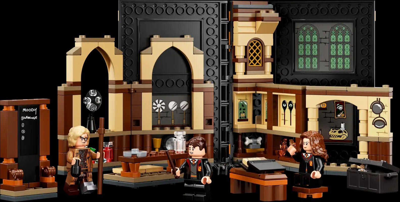 LEGO: Harry Potter - Momento Hogwarts™: Aula de Defesa 76397     

L