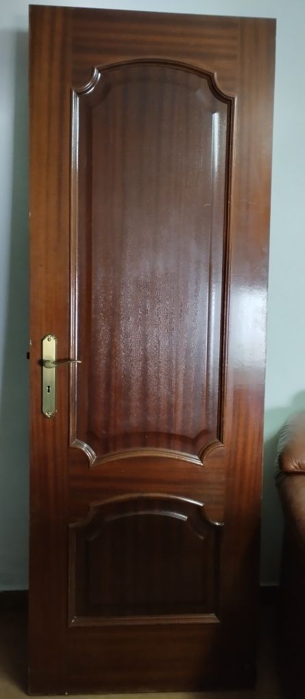 Vendo portas e candeeiros