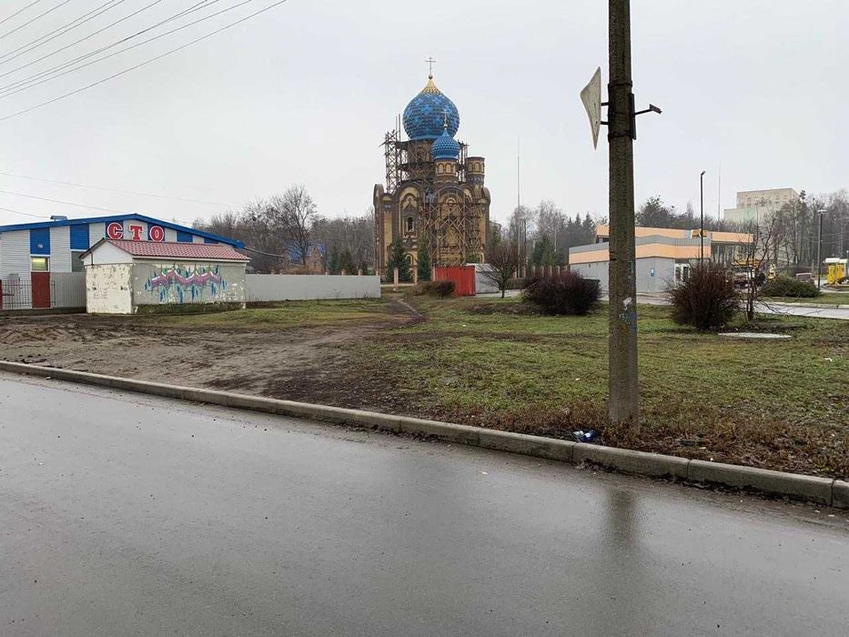 Проспект Перемоги, земельна ділянка 8 сот., з приміщенням