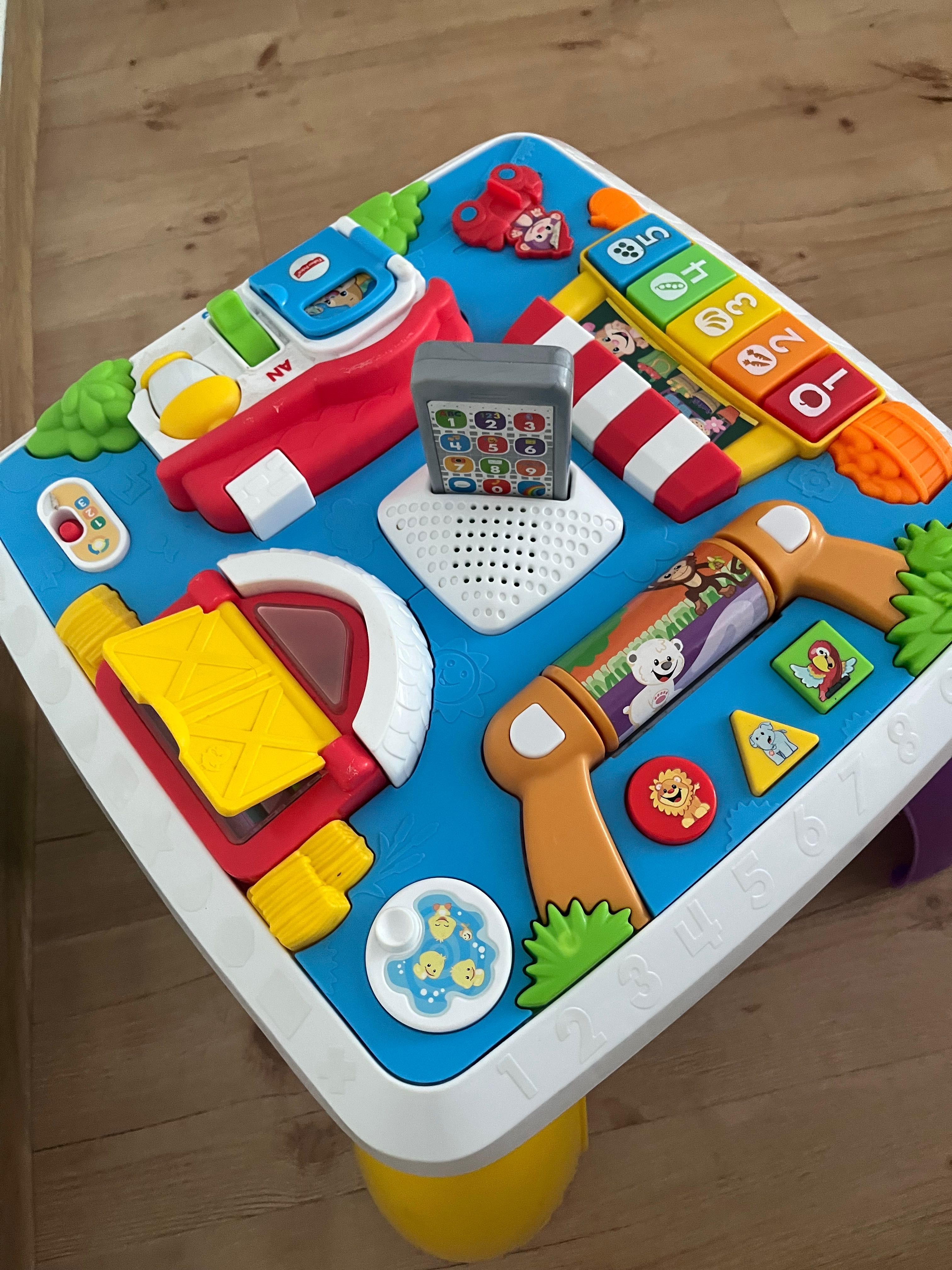 Stolik edukacyjny Fisher Price