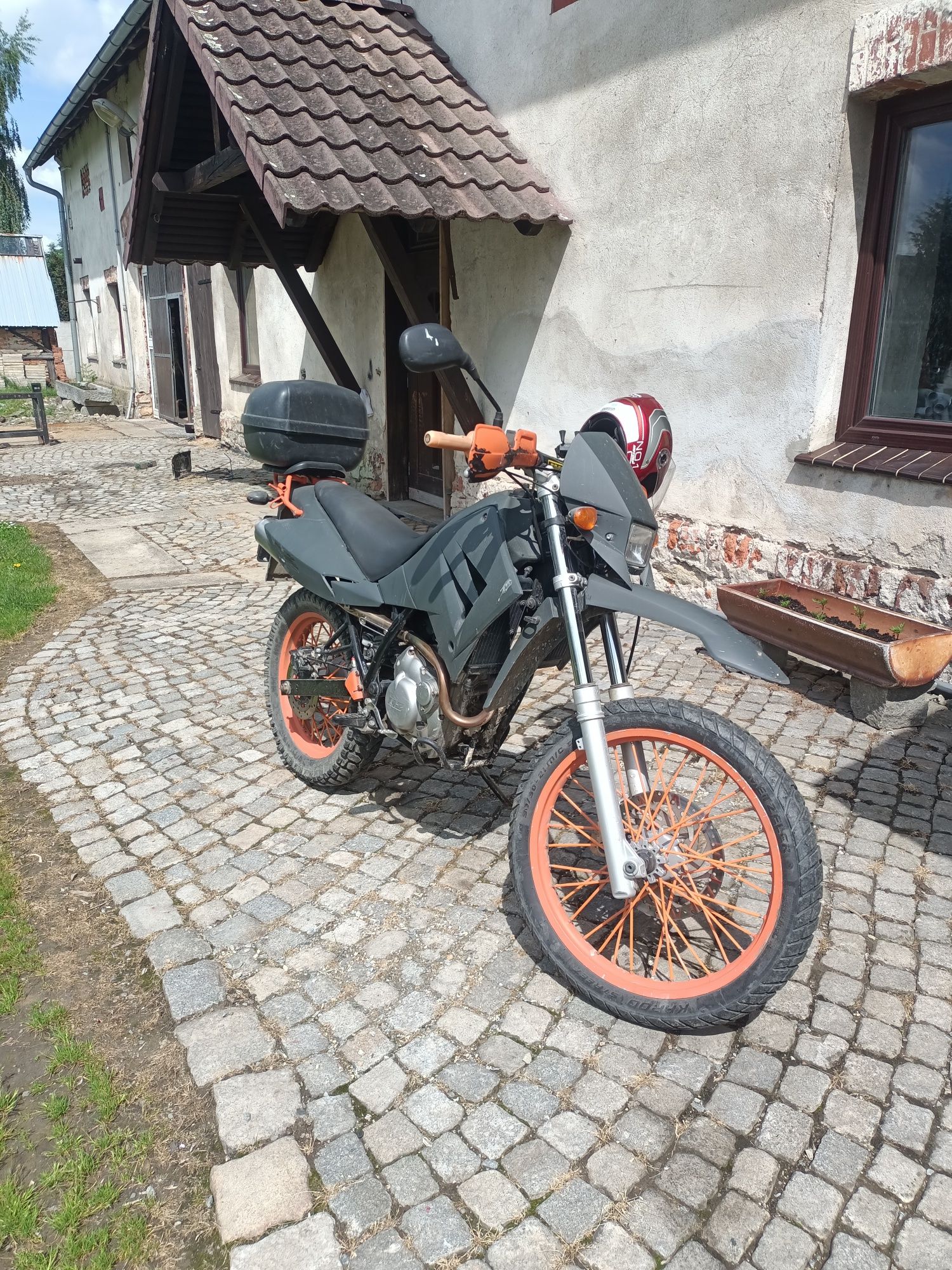 Mz sm silnik 125 yamaha