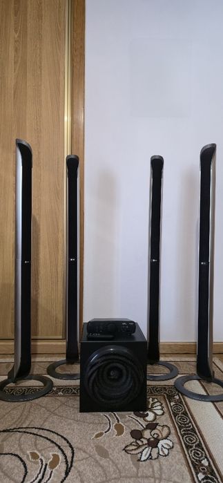 Logitech z906 + colunas home cinema