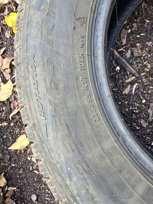 Продам шини 235/65/17