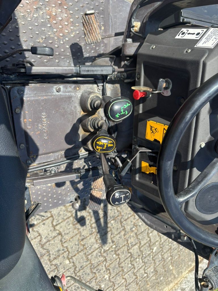 Trator Massey Ferguson 354V