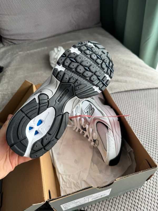 530NB/white DamskieNewBalance530UnisexTrampki rozmiar. 44