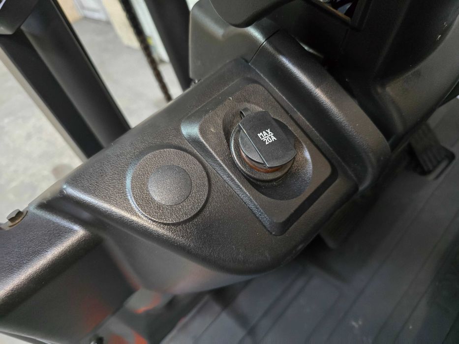 Навантажувач вилковий, електричний Toyota 1.8 тонн Li-ion