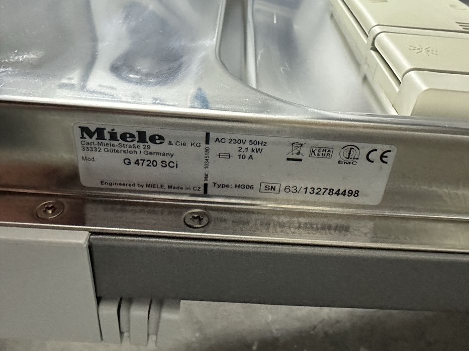 Посудомийна машина Miele G4720 SCi