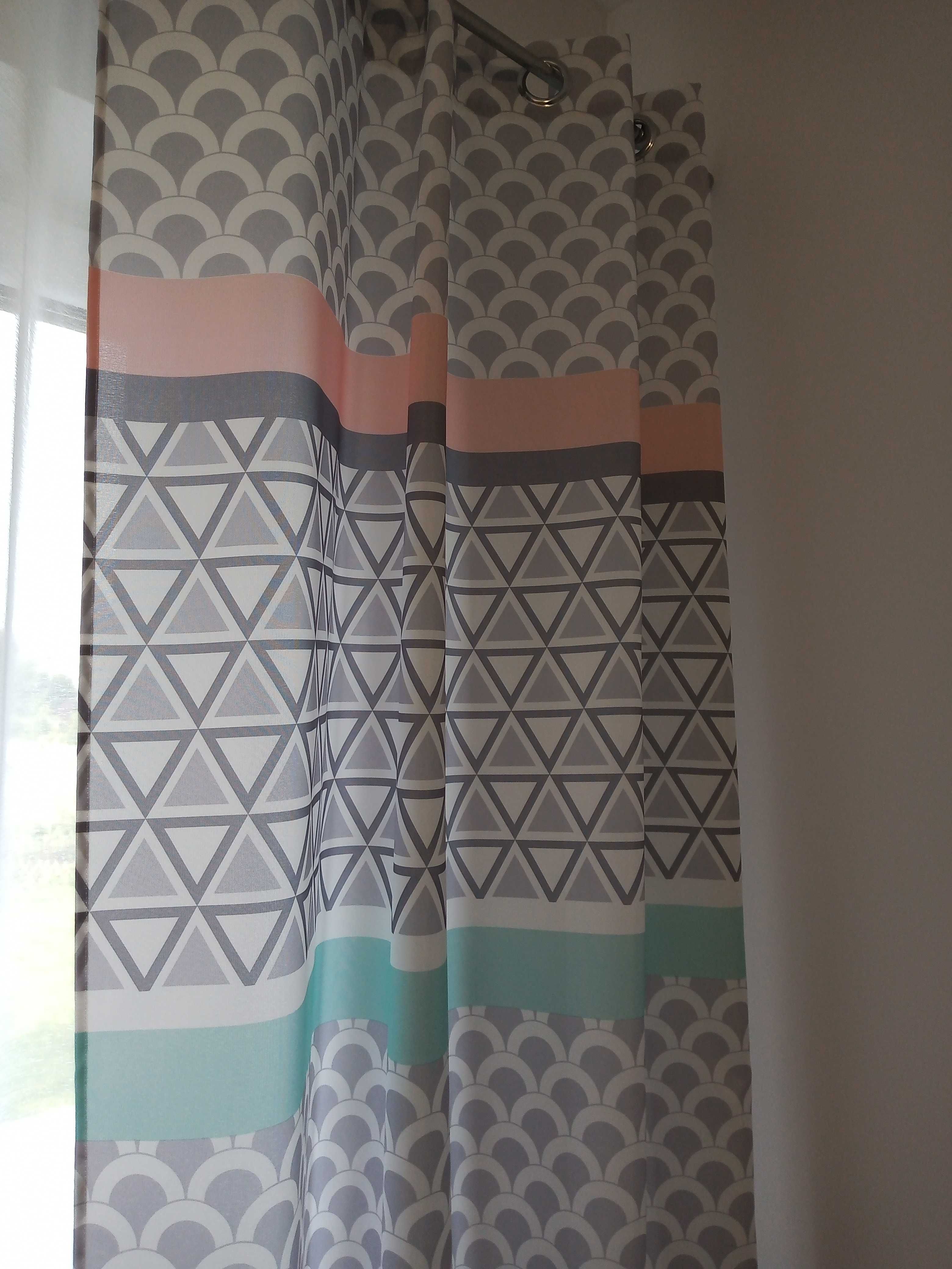 Sprzedam 2 pastelowe zasłony 140x250 przelotki