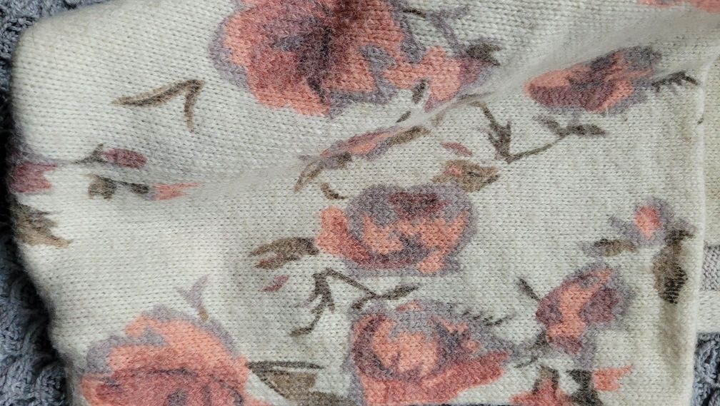 Komin w pastelowy print H&M