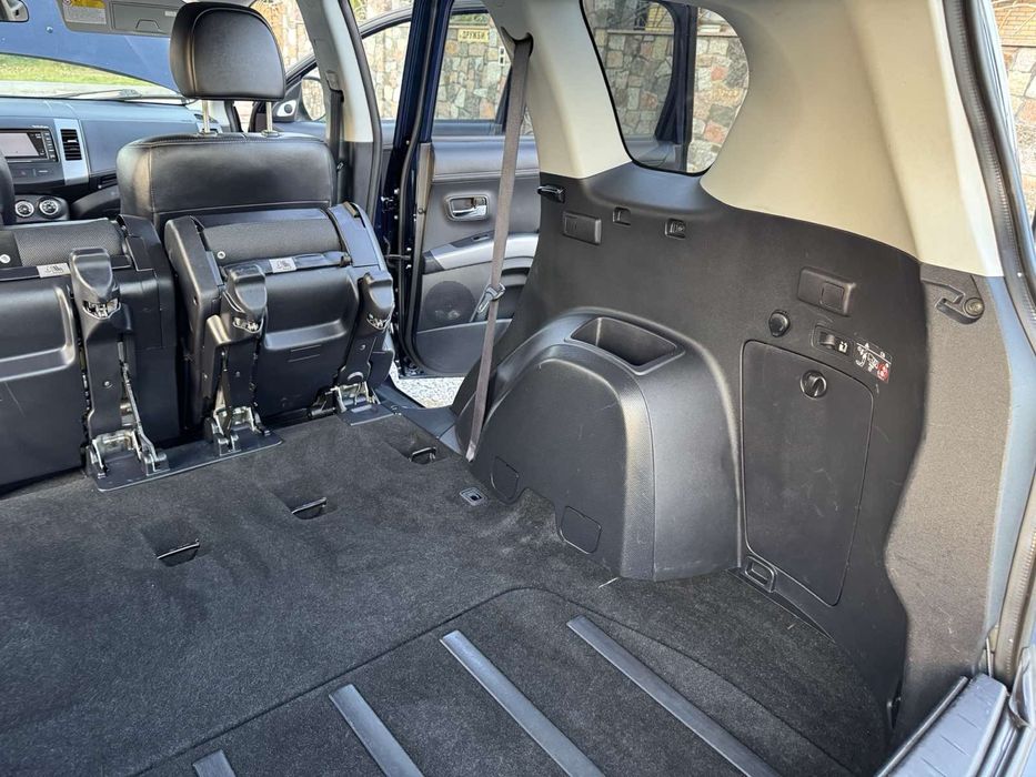 Mitsubishi Outlander 2011