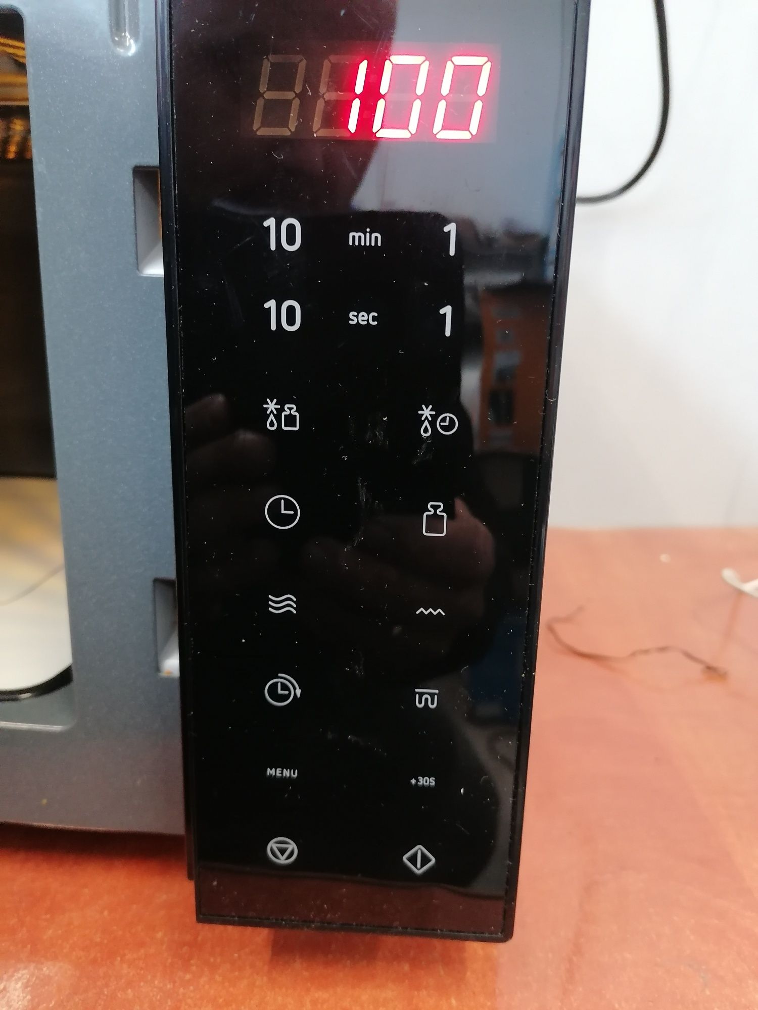 Mikrofalówka bez talerzowa medion 37