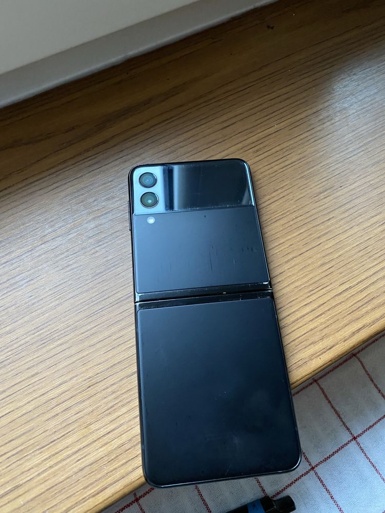 Samsung Galaxy Z flip 3