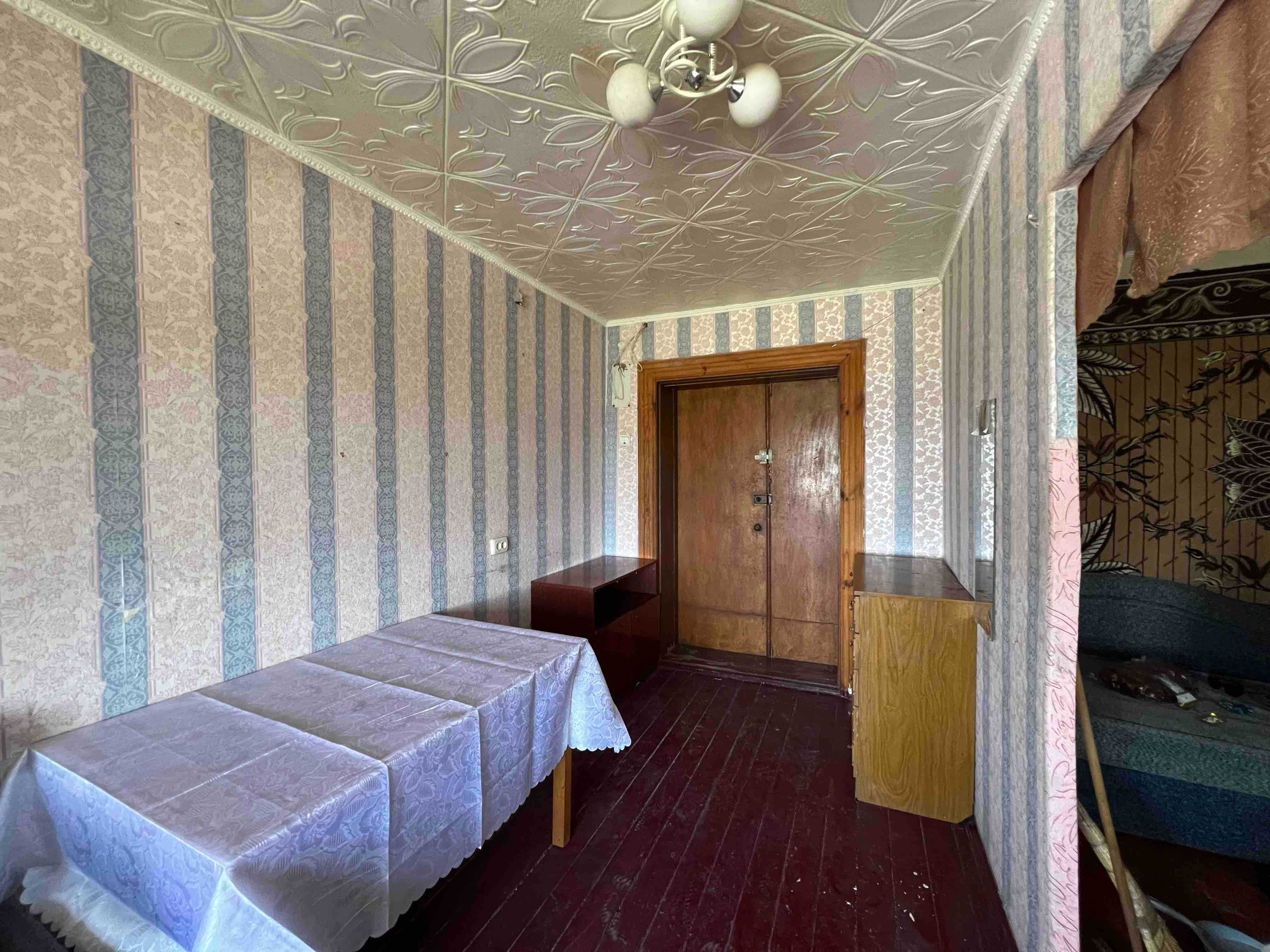 (5)   Продам кімнату в гуртожику в смт Десна 8116
