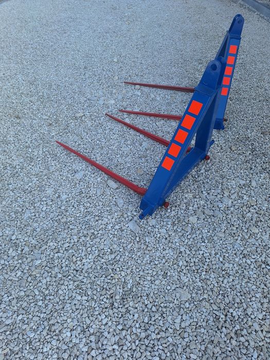 Widły do transportu bel , zęby kute, na tył ciągnika,  na TUZ do bel