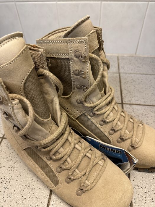 Трекінгові ботінки 43 розміру